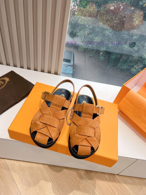 Tods 2024 Fashion Show Roman Sandals Pig Cage ShoesHand woven leather with retro and fashiong67hwqim - Image 5