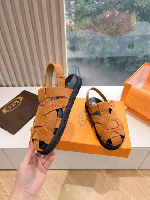 Tods 2024 Fashion Show Roman Sandals Pig Cage ShoesHand woven leather with retro and fashiong67hwqim - Image 6