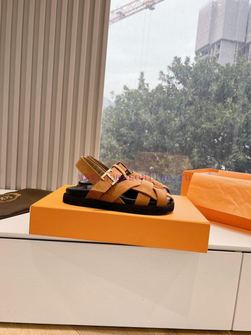 Tods 2024 Fashion Show Roman Sandals Pig Cage ShoesHand woven leather with retro and fashiong67hwqim - Image 7