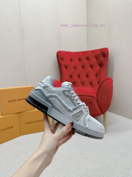 Craftsmanship and ingenuity in design. Welcome to compare LVTRAINER MAXI chubbdgb9wir7 - Image 4
