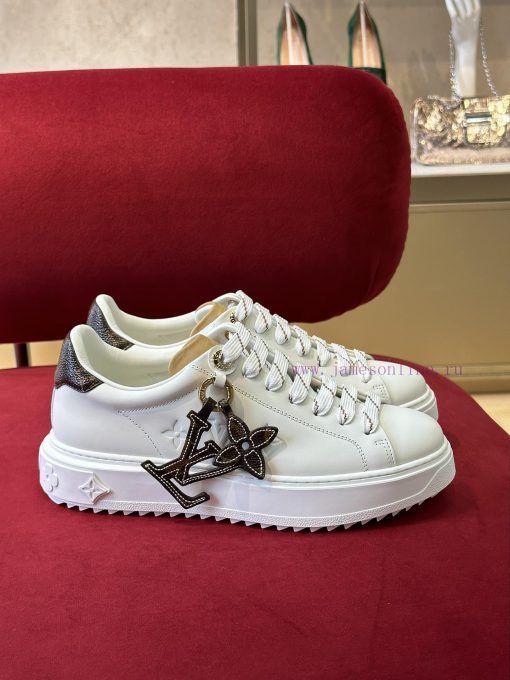 𝗟𝗼𝘂𝗶𝘀𝗩𝘂𝗶𝘁𝘁𝗼𝗻 | Donkey Sports SeriesThe latest design pattern on the shoe upper and the increakr5gopt - Image 2