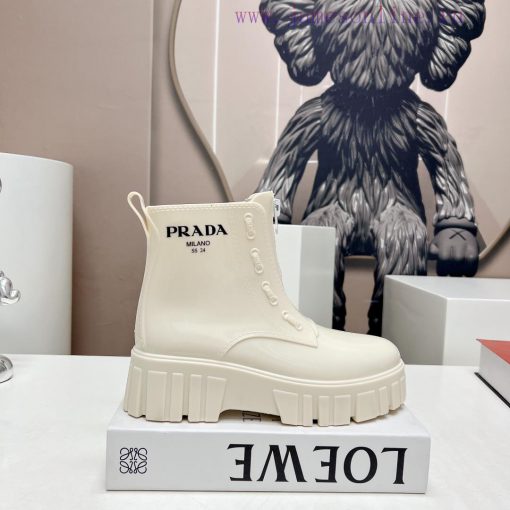 Top tierPrada 24vs Spring Latest Hot SeriesRound toe thick soled rain bootsNumerous internettr8g9qkq - Image 6