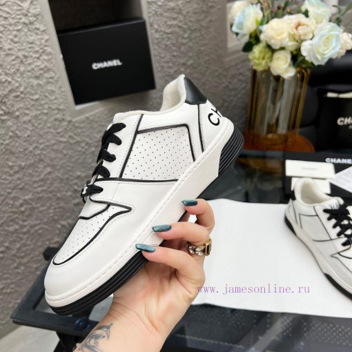 Chanel 2024 Full skin panda color matching white shoes, casual sports shoes, skateboard shoeslz5be4l - Image 3