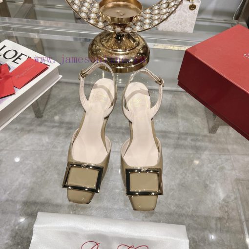 Roger Vivier's new spring 2024 patent leather hollow sandalsShe can only be met but not soug0mo34c99