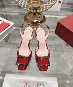 Roger Vivier's new spring 2024 patent leather hollow sandalsShe can only be met but not sougar6rwgfh