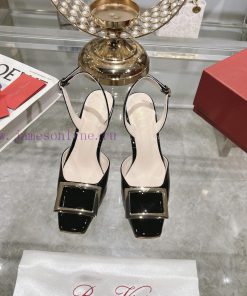 Roger Vivier's new spring 2024 patent leather hollow sandalsShe can only be met but not sougrjy57b5u