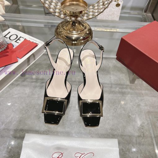 Roger Vivier's new spring 2024 patent leather hollow sandalsShe can only be met but not sougrjy57b5u