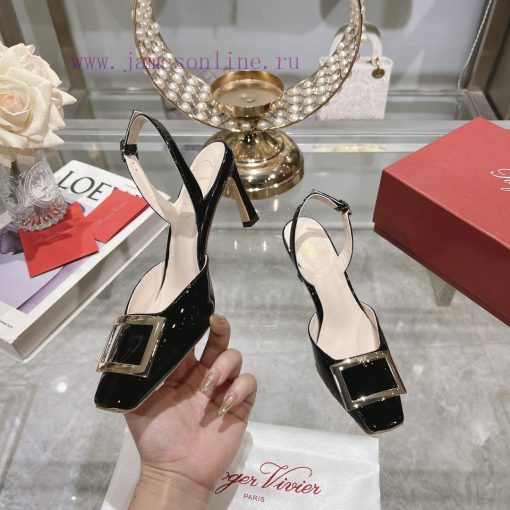 Roger Vivier's new spring 2024 patent leather hollow sandalsShe can only be met but not sougrjy57b5u - Image 3