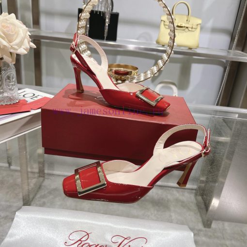 Roger Vivier's new spring 2024 patent leather hollow sandalsShe can only be met but not sougar6rwgfh - Image 5