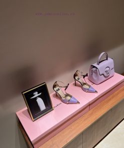 The mostA light luxury brand Elisabetta FranchiElisabetta Franchi's stunning high-heeled faswvz9uqbg
