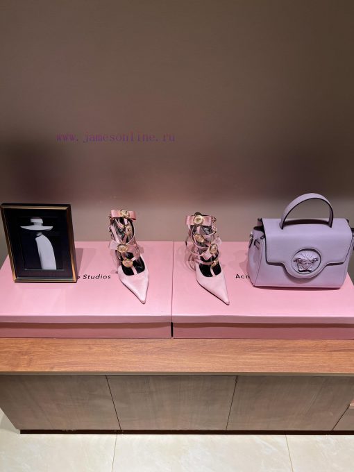 The most2024 Milan Fashion Show synchronized updateVersace: The Perfect Interpretation of Mecfd5g7eh - Image 3