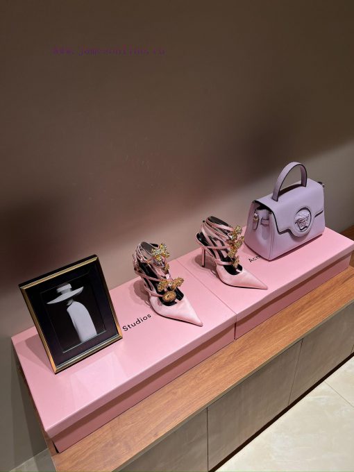 The most2024 Milan Fashion Show synchronized updateVersace: The Perfect Interpretation of Met4yialnm