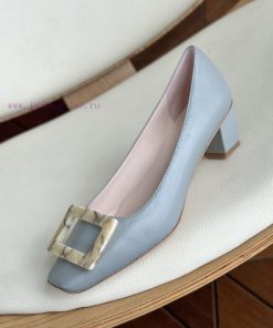 Dongguan produces high-quality products with amber button blue leather,Amber buckle, as a shug0smzpm