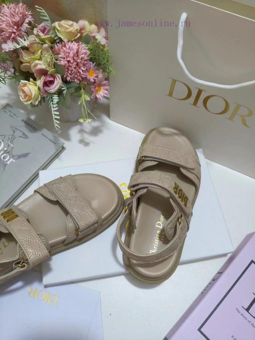 The apricot cowhide Dioract sandals are adorned with a quilted effect rattan plaid pattern, 3mdmednp - Image 6