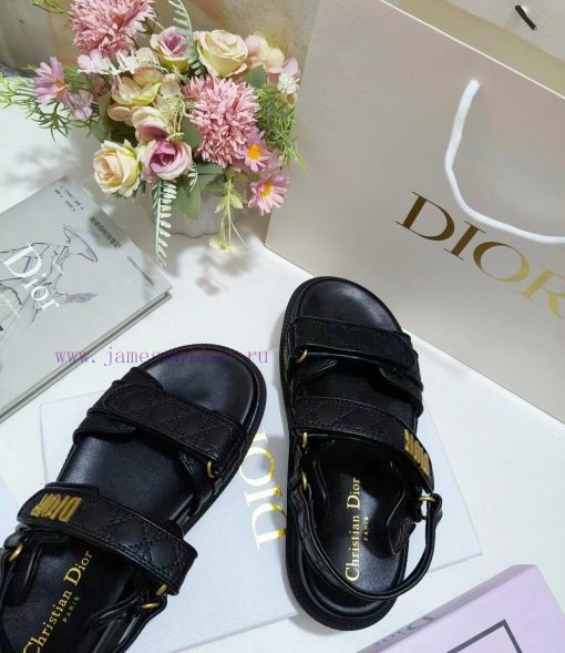The black cowhide Dioract sandals are adorned with a quilted effect rattan plaid pattern, stzea6d1qq - Image 5