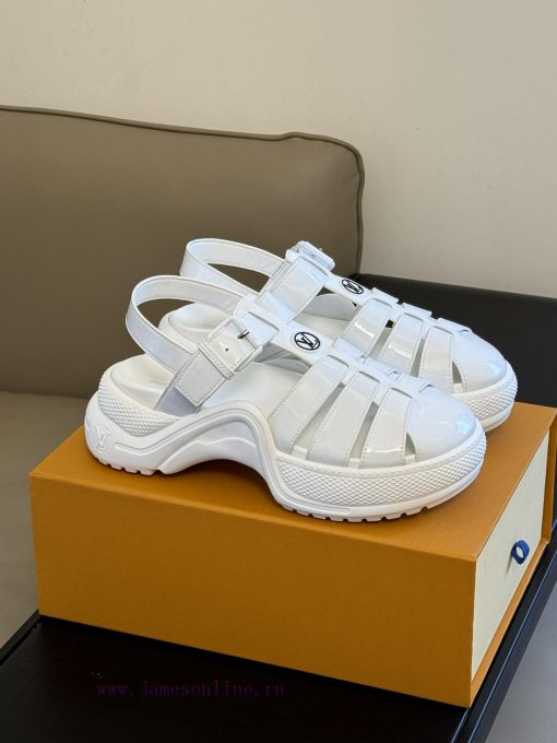 Top qualityL... V Retro Sports Sandals New ProductLacquer leather upper, sheepskin lining, fhenmlche