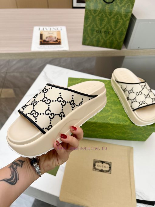 ️GUCCI2024 new limited edition top of the line Gucci ice cream thick soled slippers officialaetu2ott - Image 8