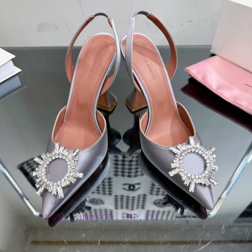 Our top tier Cinderella crystal shoes———————————It doesn't matter if there is no prince. Everb806po4 - Image 3