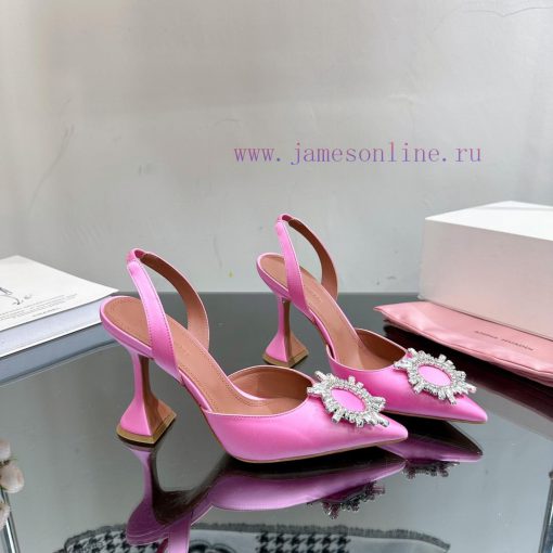 Our top tier Cinderella crystal shoes———————————It doesn't matter if there is no prince. Evesc6w9qoe - Image 6