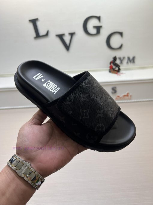 LOUIS VUITTON LV official website's popular men's Velcro slippers are available for sale simjbenfn2e