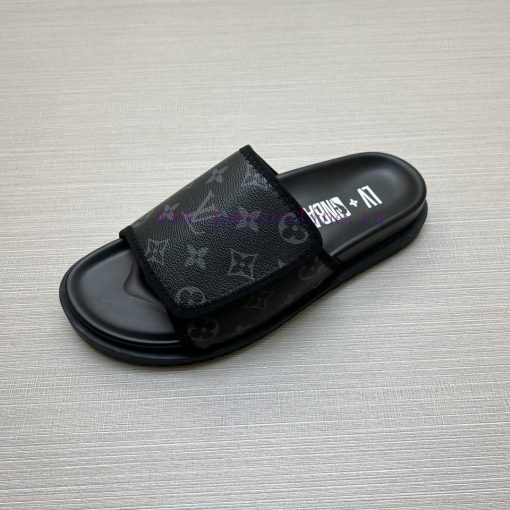 LOUIS VUITTON LV official website's popular men's Velcro slippers are available for sale simjbenfn2e - Image 9