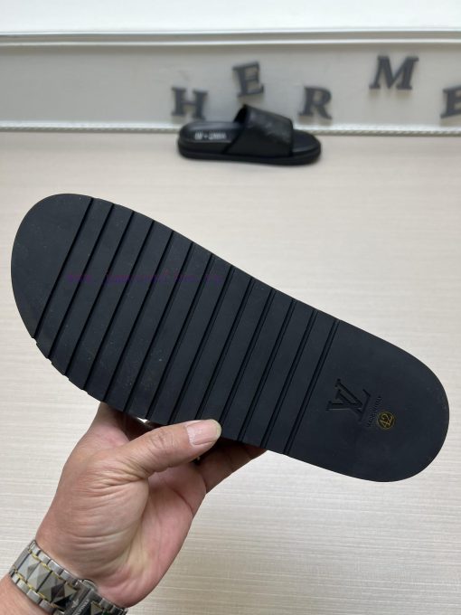 LOUIS VUITTON LV official website's popular men's Velcro slippers are available for sale simptlqbzxh - Image 10
