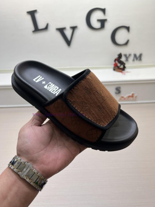 LOUIS VUITTON LV official website's popular men's Velcro slippers are available for sale simo08riwkc - Image 2