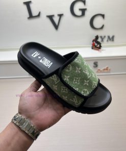 LOUIS VUITTON LV official website's popular men's Velcro slippers are available for sale simfjmhtxmi