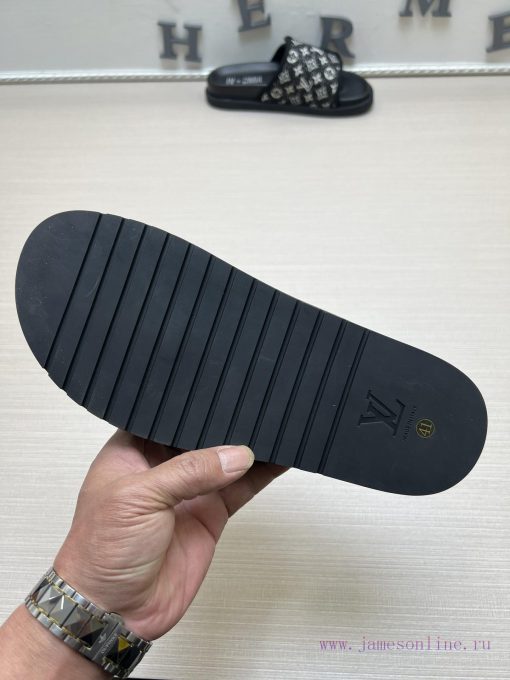LOUIS VUITTON LV official website's popular men's Velcro slippers are available for sale simkmawn7zc - Image 10