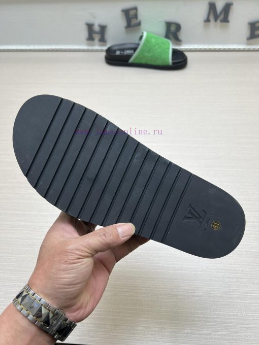 LOUIS VUITTON LV official website's popular men's Velcro slippers are available for sale sim9umaqqcu - Image 10