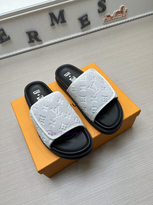 LOUIS VUITTON LV official website's popular men's Velcro slippers are available for sale sim56la1t7w - Image 4