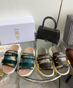 Dio… 〰️D-wander  Thick soled sandalsTop qualityThis slipper cleverly combines the classic de4n0ooxae