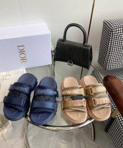 Dio… 〰️D-wander  Thick soled sandalsTop qualityThis slipper cleverly combines the classic desdgqsb8n