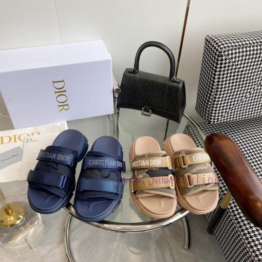 Dio… 〰️D-wander  Thick soled sandalsTop qualityThis slipper cleverly combines the classic desdgqsb8n