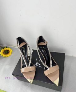 Giuseppe ZanottiSelected black imitation patent leather synthetic fabric with modern light a16tlq2zb