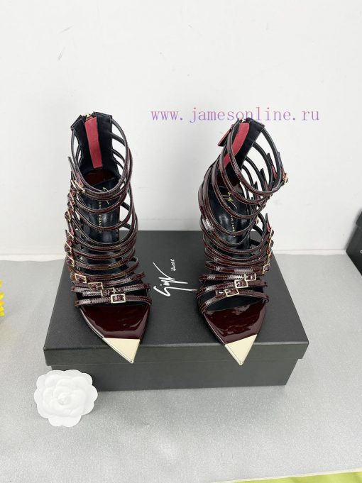 Giuseppe ZanottiSelected black imitation patent leather synthetic fabric with modern light a9h13nf5u