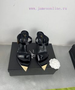 Giuseppe ZanottiSelected black imitation patent leather synthetic fabric with modern light aad2jx487