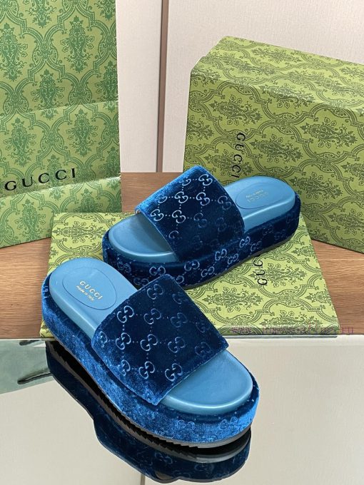 2024 Gucci's latest spring/summer velvet embroidered double GG series thick soled sandals an1cea66hb - Image 5