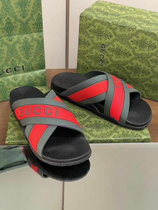 2024 Gucci hot couple sandals, unisex summer sponge shoes, new thick soled cross slippers, jlv78rix8