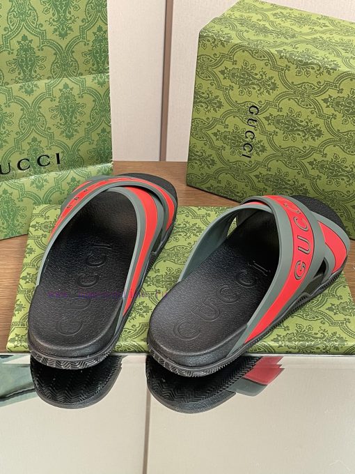 2024 Gucci hot couple sandals, unisex summer sponge shoes, new thick soled cross slippers, jlv78rix8 - Image 8