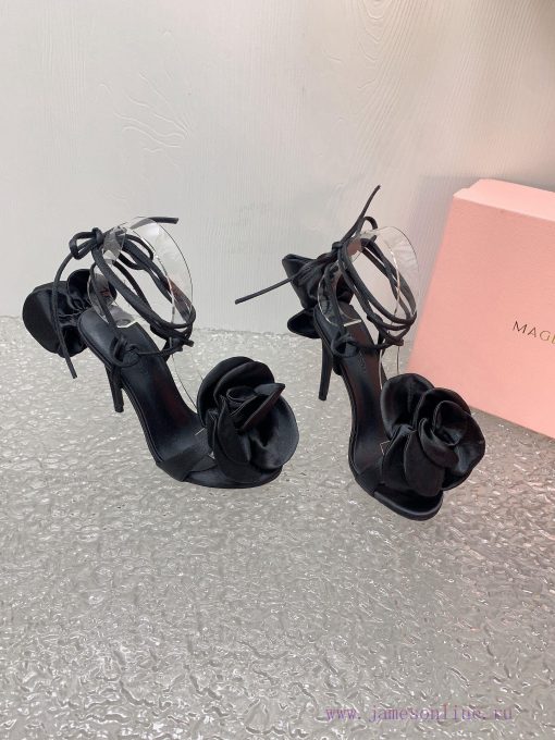 Magda Butrym Create a contemporary perspective of Romanticism, balancing low-key and traditikmuho657 - Image 3