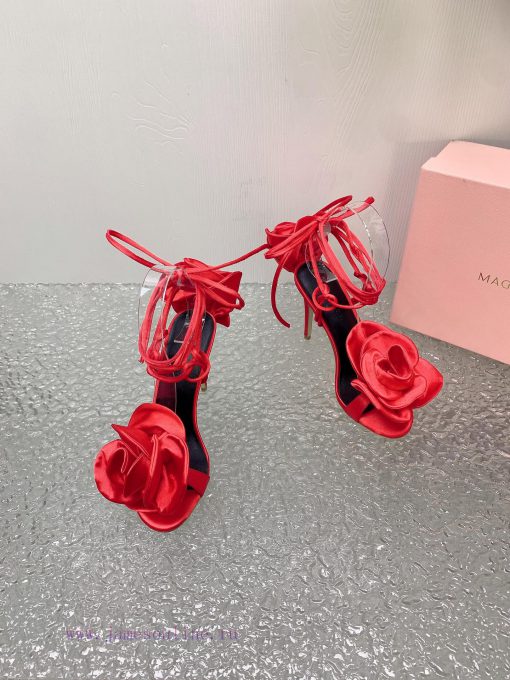 Magda Butrym Create a contemporary perspective of Romanticism, balancing low-key and traditiake01y5j - Image 4