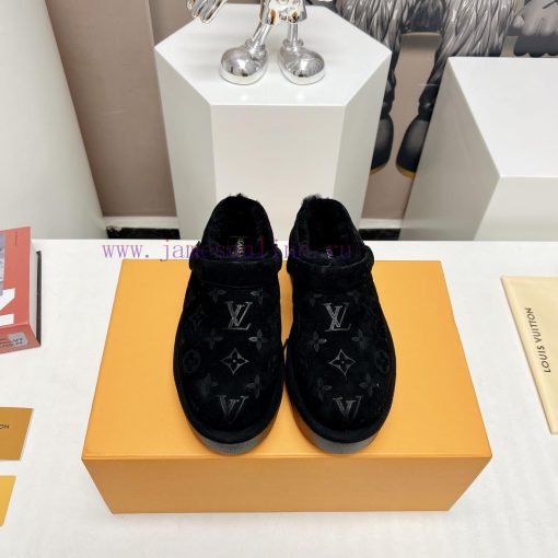 Top tierL Lv brand 2024 vs Spring new casual shoe seriesSponge cake thick soled casual shoes2wsb8h82
