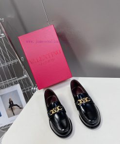 2024 Spring/Summer New Product V-Button Unisex loafers Single ShoesValentin Garavani's class5aez2dp2