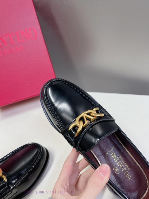 2024 Spring/Summer New Product V-Button Unisex loafers Single ShoesValentin Garavani's class5aez2dp2 - Image 8