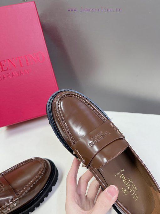 2024 Spring/Summer New Product V-Button Unisex loafers Single ShoesValentino Garavani's clasykumq3sa - Image 8