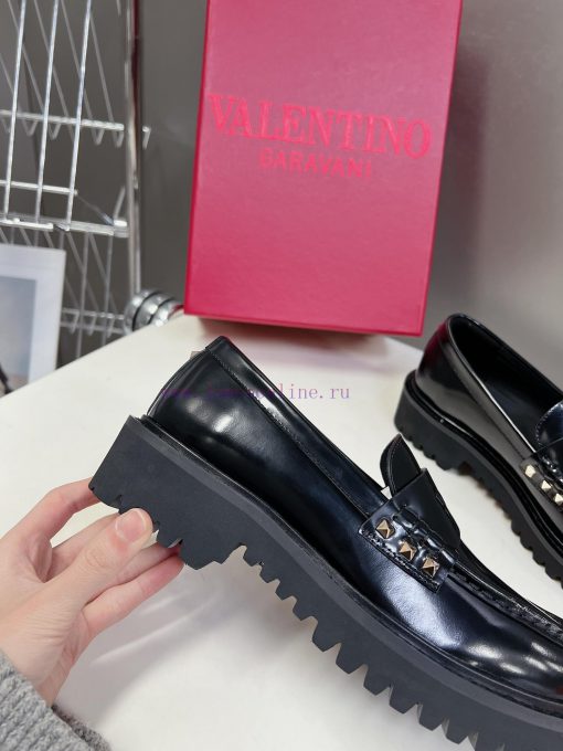2024 Spring/Summer New Product V-Button Unisex loafers Single ShoesValentino Garavani's clas9t57djag - Image 9