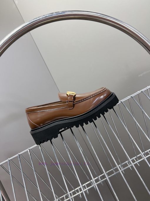 2024 Spring/Summer New Product V-Button Unisex loafers Single ShoesValentino Garavani's clashfsm95c7 - Image 6