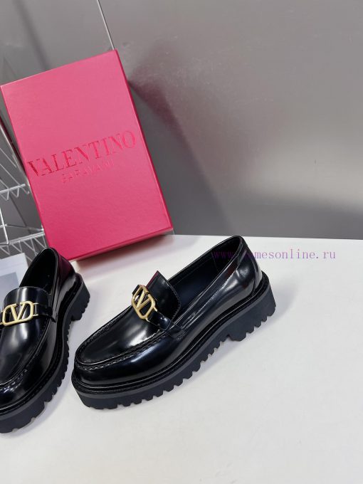 2024 Spring/Summer New Product V-Button Unisex loafers Single ShoesValentino Garavani's clas1h48v889 - Image 4