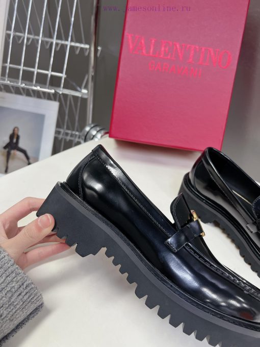 2024 Spring/Summer New Product V-Button Unisex loafers Single ShoesValentino Garavani's clas1h48v889 - Image 9